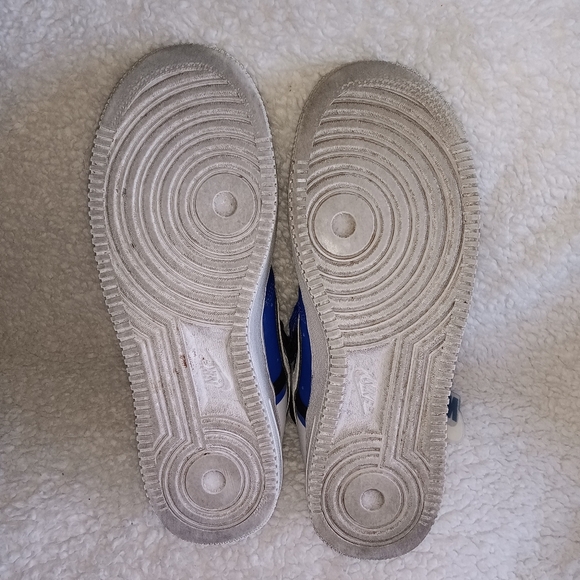 NIKE AIR FORCE 1 HIGH LV8 2 GS GAME ROYAL BLUE - Picture 11 of 11